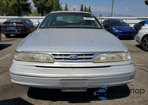 1997 Ford Crown Victoria Police Interceptor from USA, damaged, VIN 2FALP71W2VX176342